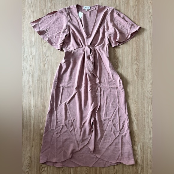 Pinkblush flutter sleeve midi dress nwot - Picture 5 of 5
